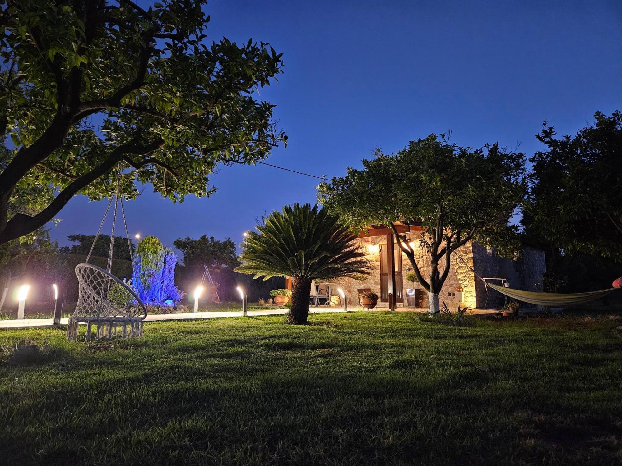 Patras Stonehouse With Large Yard - Πέτρινο Σπίτι Με Αυλή Villa Paralia  Luaran gambar